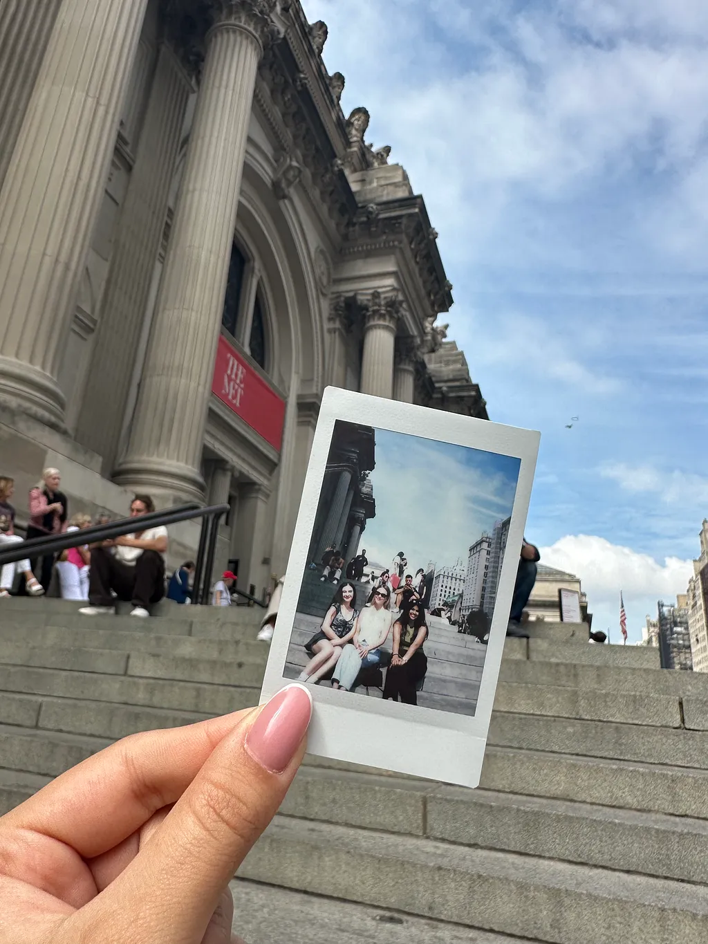 Picture of the girls sitting on the steps of the Met - just like in “Gossip Girl”!